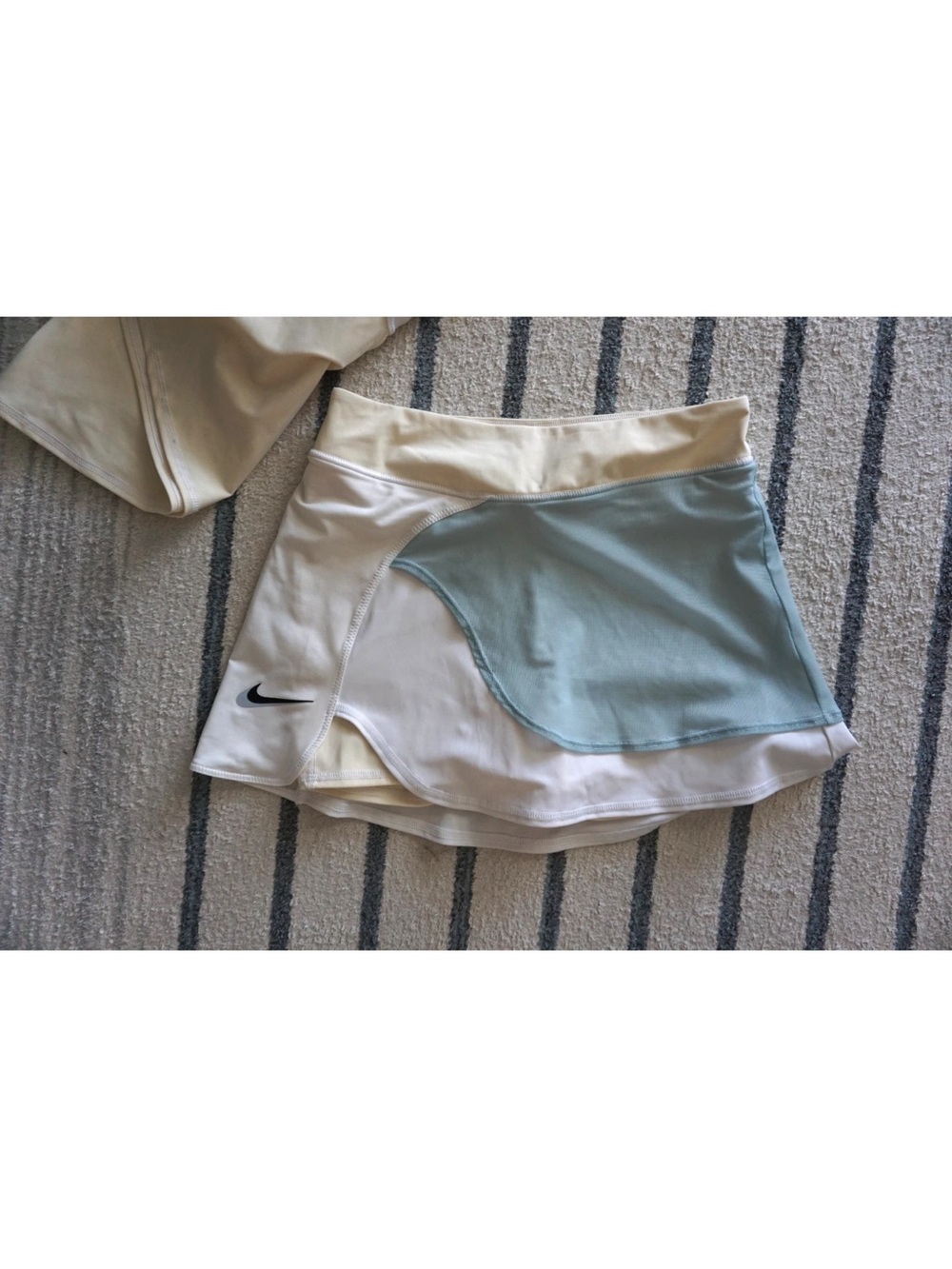 Nike Court Slam Tennis Outfit Set Women’s Yellow White Tank Skirt Small - Picture 2 of 10